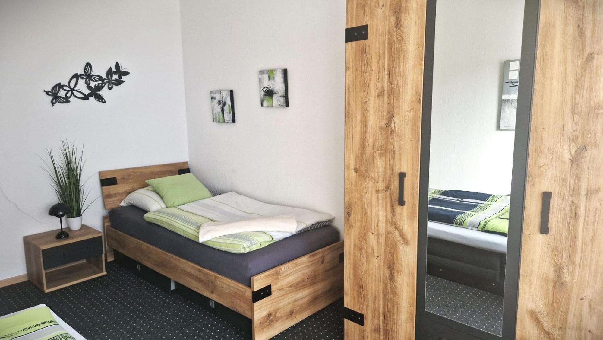 Grosszuegige Wohnung Mit Terrasse Und Gartenzugang - Das Komplette Erdgeschoss Bindlach Luaran gambar